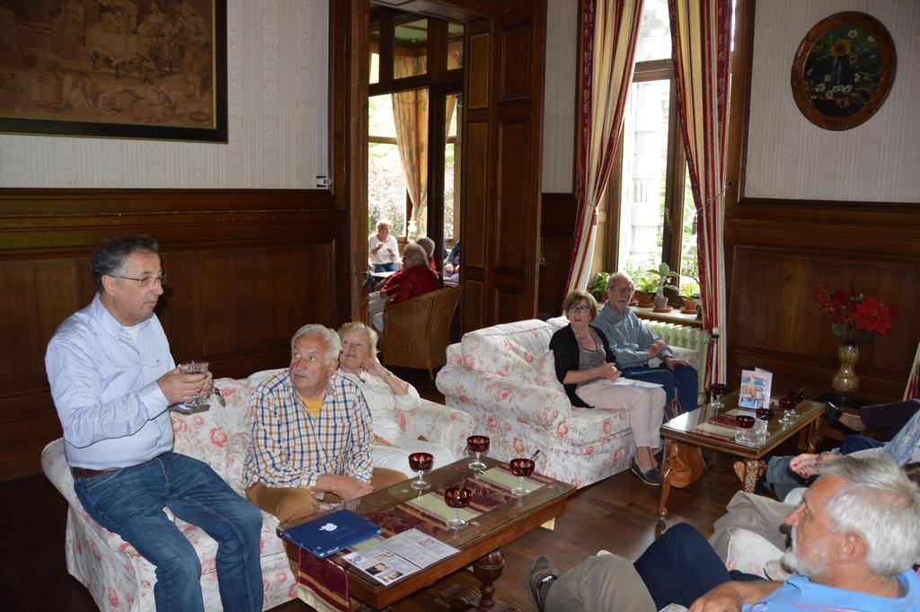 Chateau Bleu Hotel Trooz Zewnętrze zdjęcie