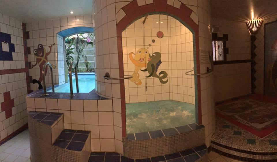 Chateau Bleu Hotel Trooz Zewnętrze zdjęcie
